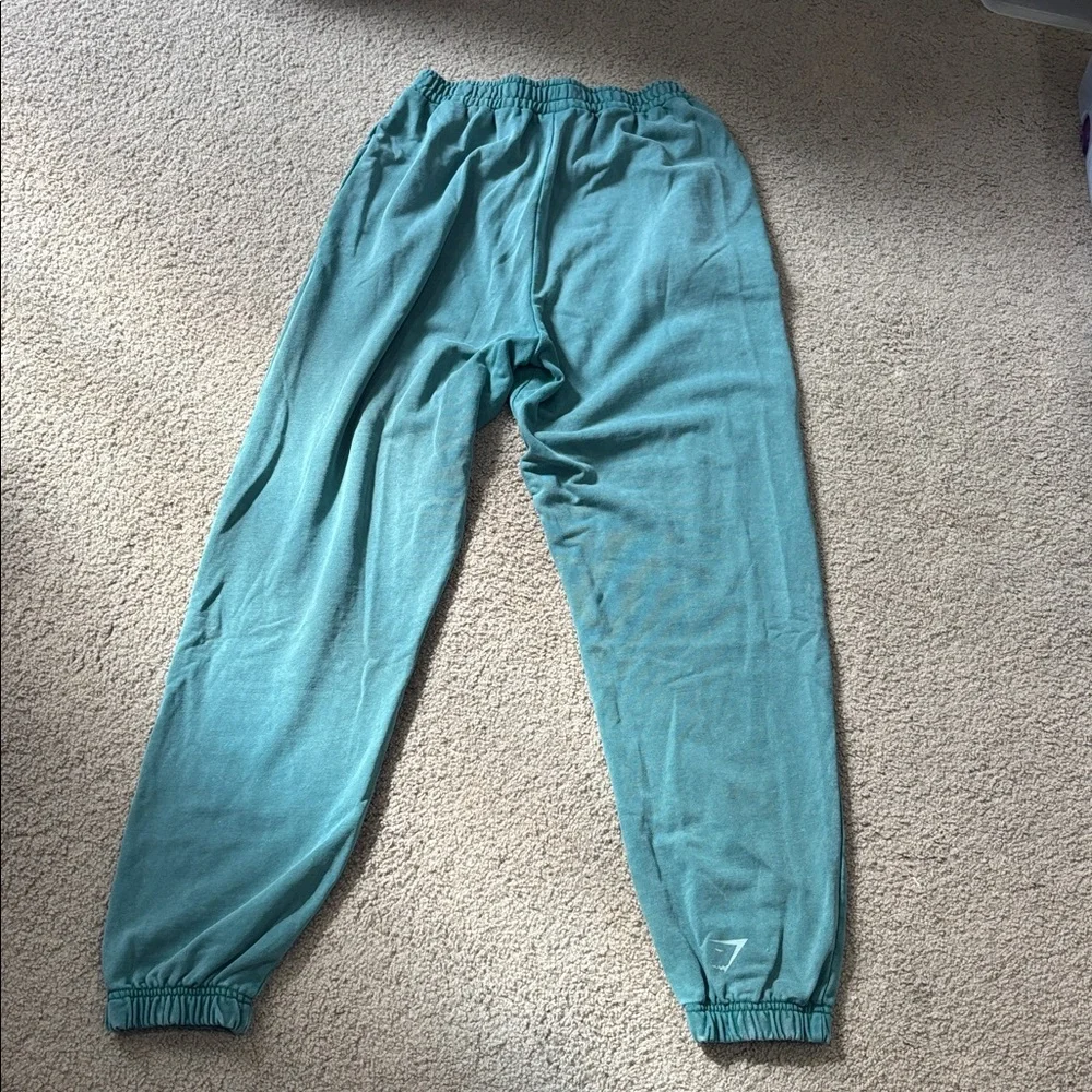 GYMSHARK Joggers - Picture 2 of 3